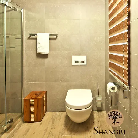Shangri La (adults Only) Couette-café 2*