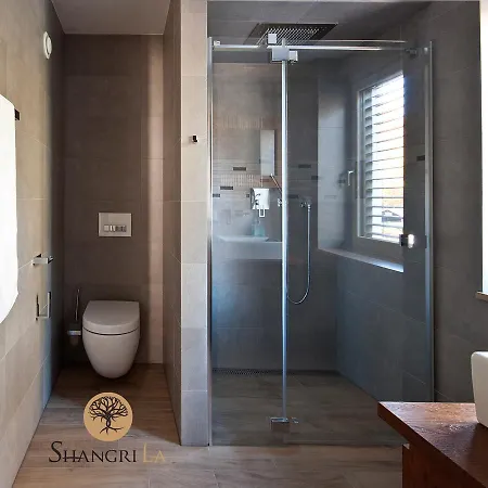 Shangri La (adults Only) krevet i doručak