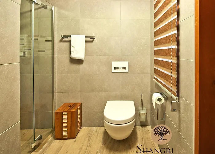 Shangri La (adults Only) Bed & Breakfast 4*